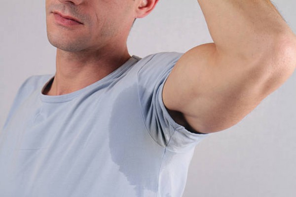 Chi phí cắt tuyến mồ hôi nách giá bao nhiêu tiền tại Hà Nội